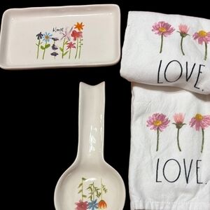 Rae Dunn Floral Tray and Spoon Rest Set With 2 Towels